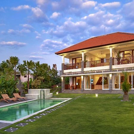 Villa Yenian By Villa Finder Canggu Εξωτερικό φωτογραφία