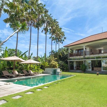 Villa Yenian By Villa Finder Canggu Εξωτερικό φωτογραφία
