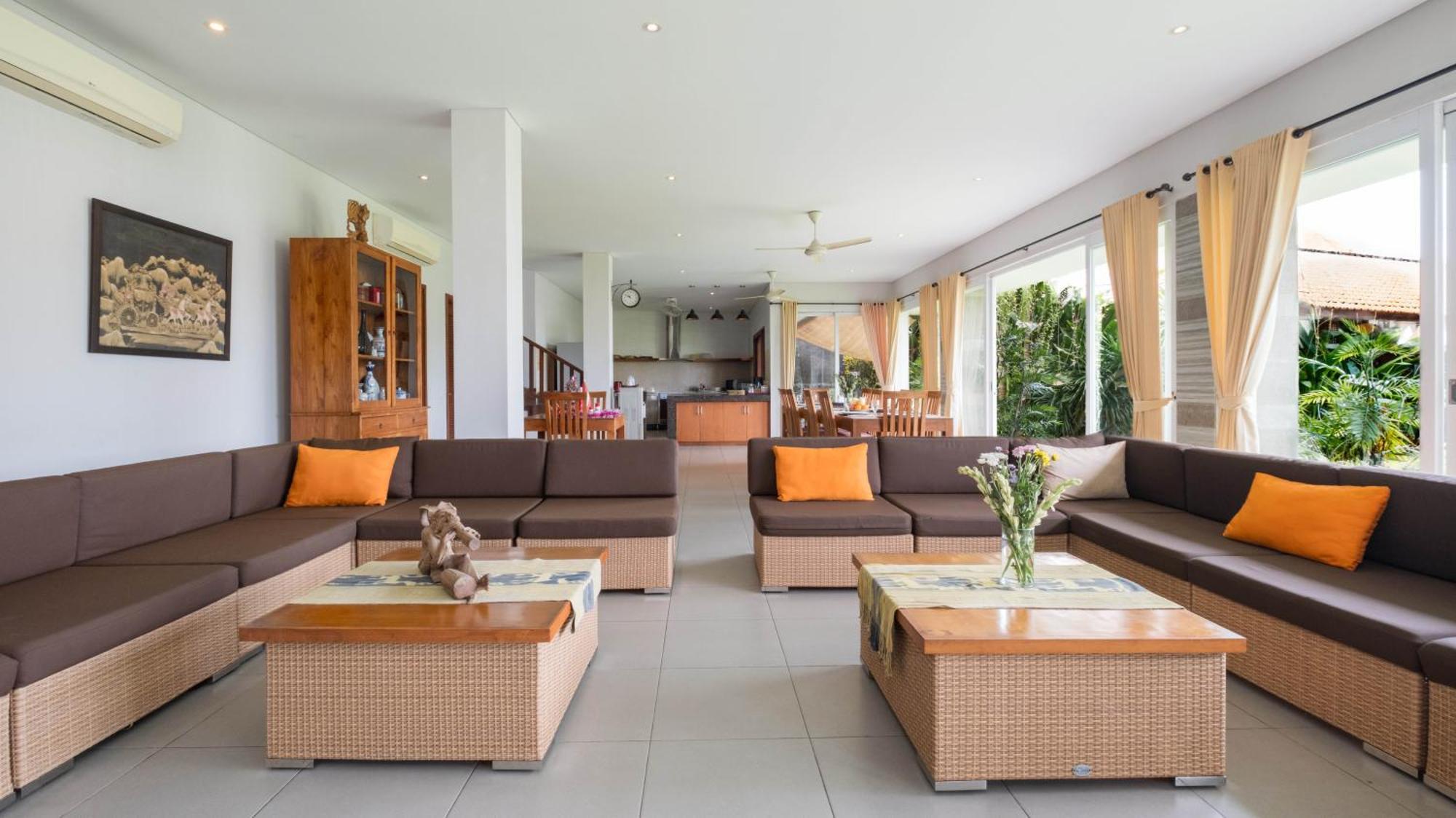 Villa Yenian By Villa Finder Canggu Εξωτερικό φωτογραφία