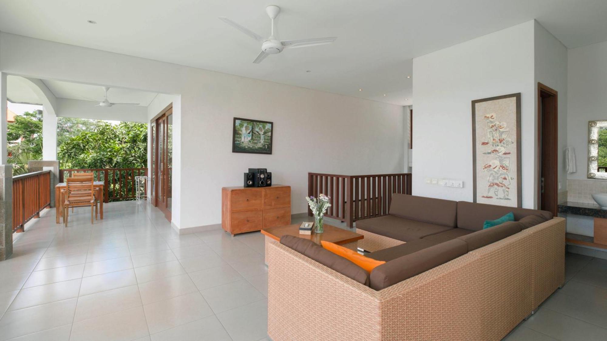 Villa Yenian By Villa Finder Canggu Εξωτερικό φωτογραφία