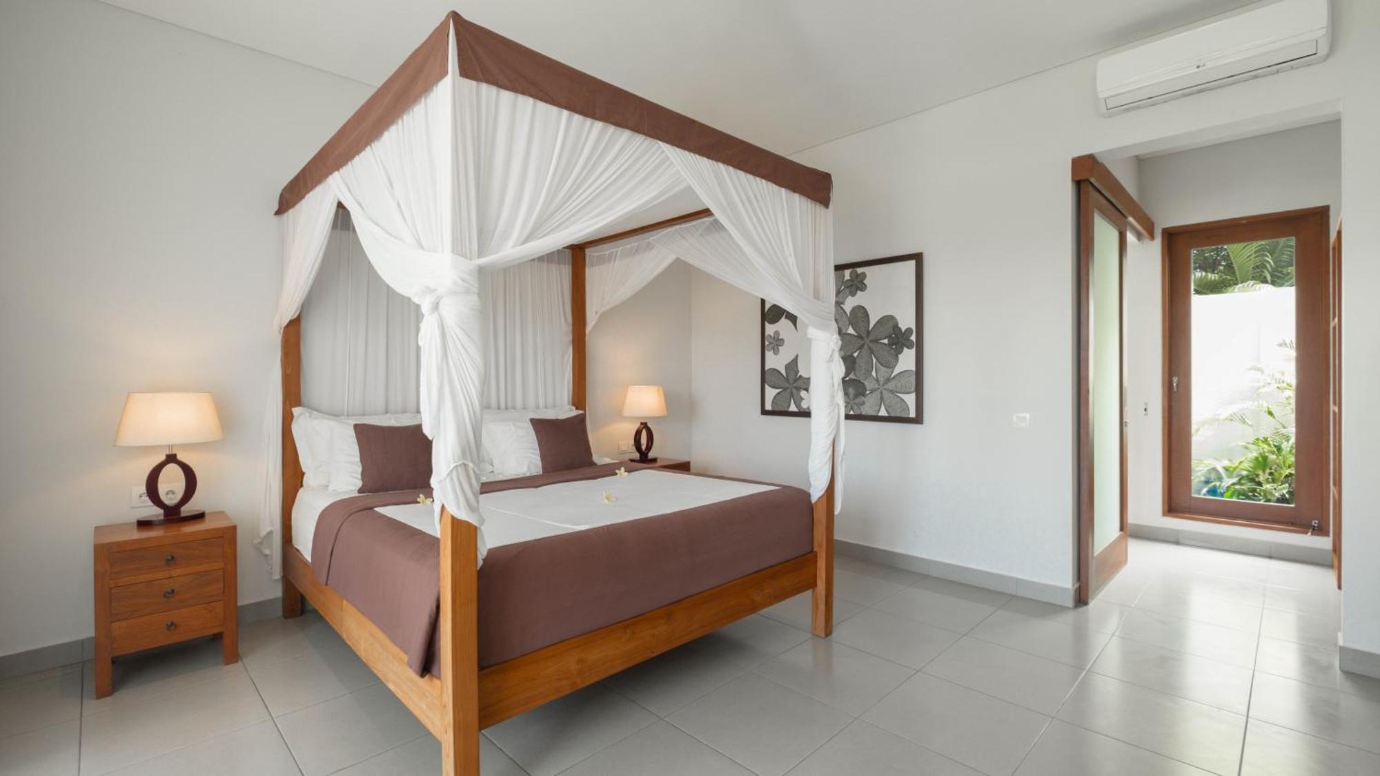 Villa Yenian By Villa Finder Canggu Εξωτερικό φωτογραφία