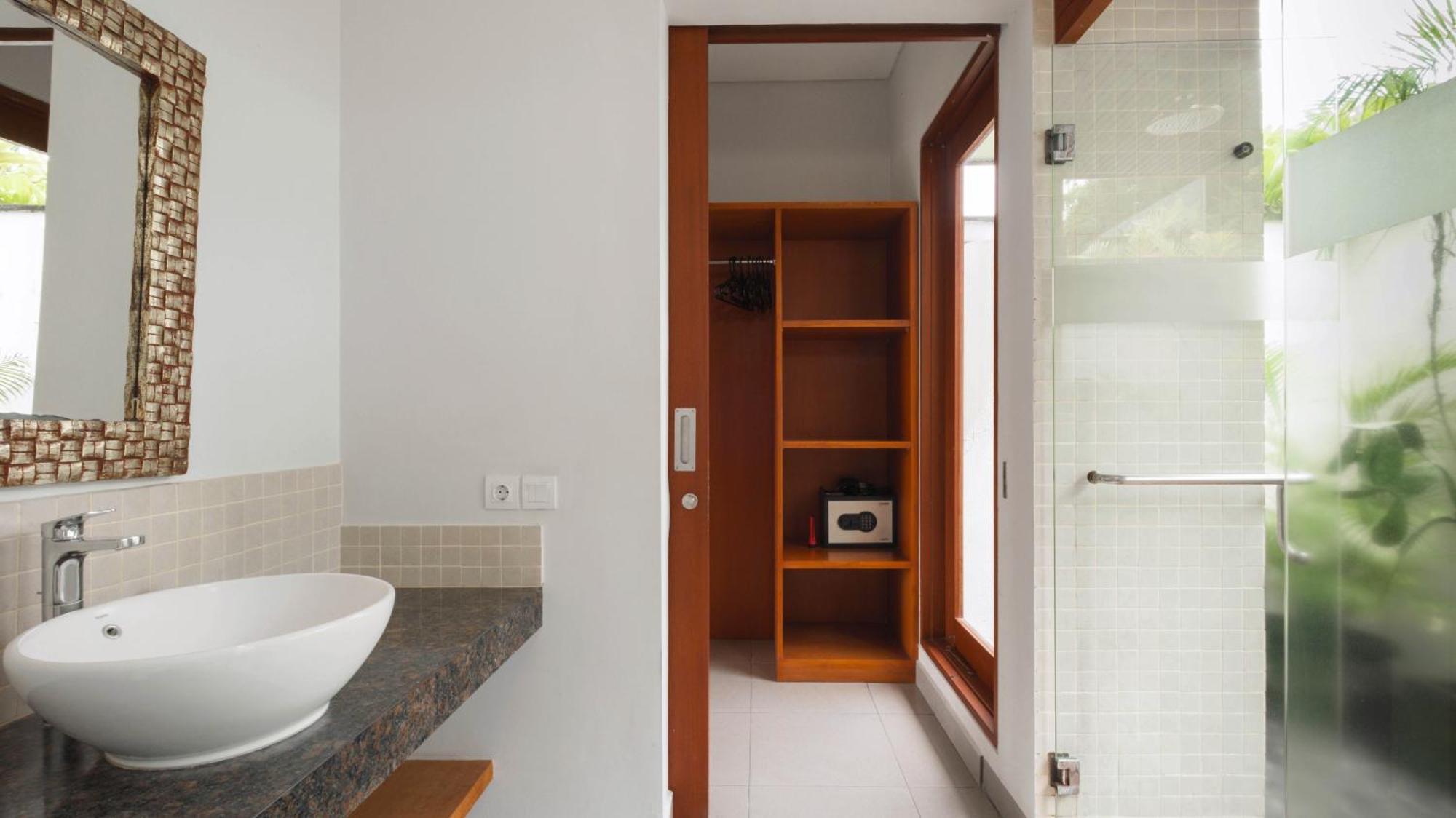 Villa Yenian By Villa Finder Canggu Εξωτερικό φωτογραφία