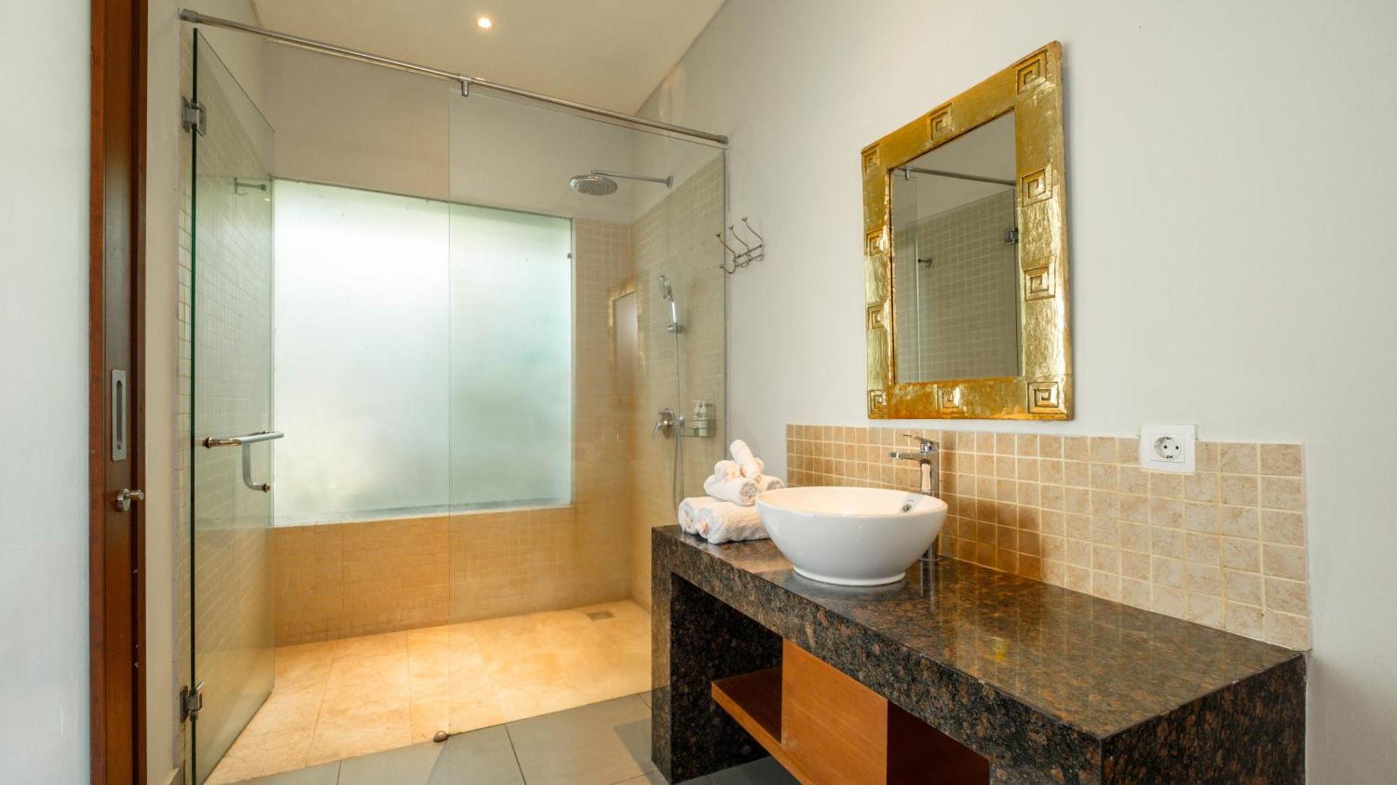Villa Yenian By Villa Finder Canggu Εξωτερικό φωτογραφία