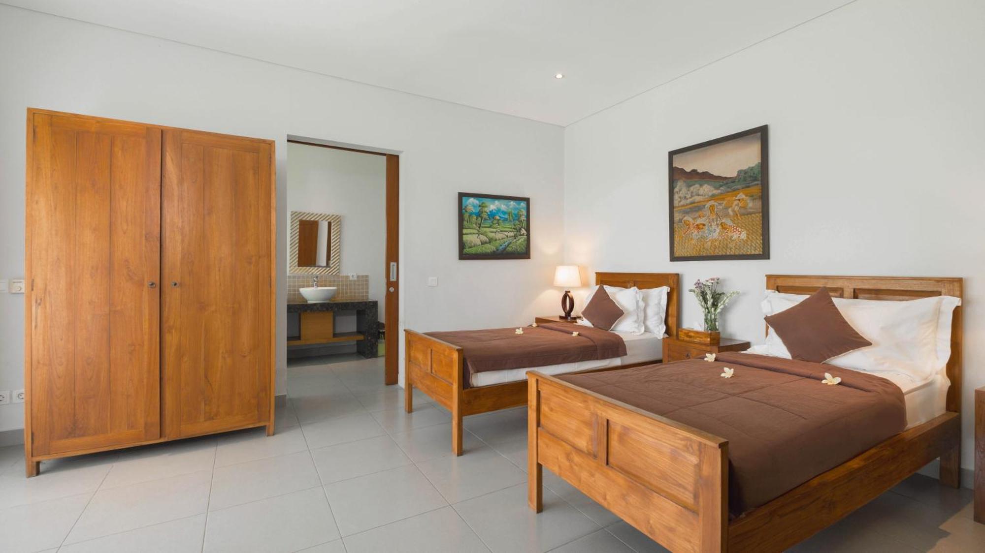 Villa Yenian By Villa Finder Canggu Εξωτερικό φωτογραφία