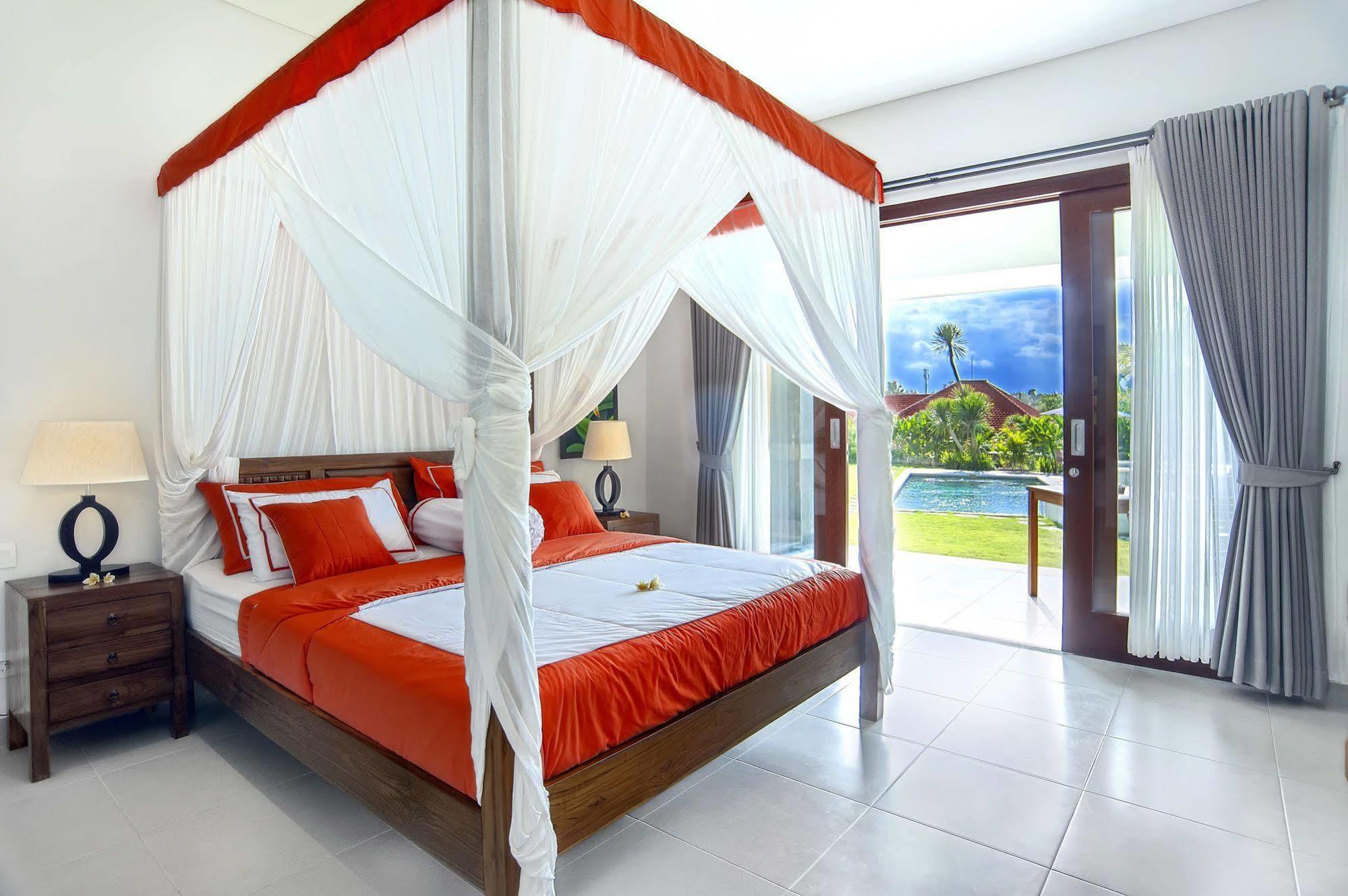 Villa Yenian By Villa Finder Canggu Εξωτερικό φωτογραφία